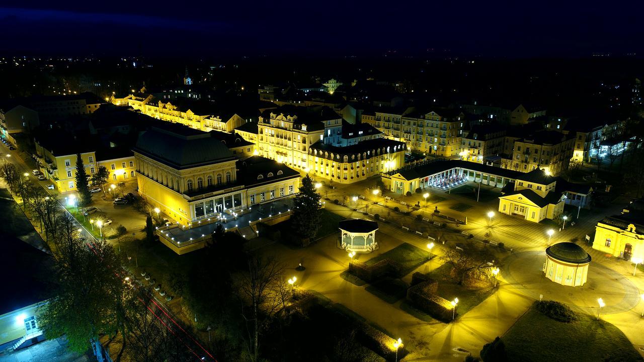 Apartment Pension Stark Františkovy Lázně Zewnętrze zdjęcie